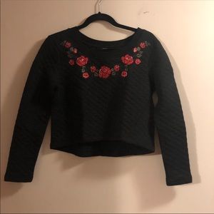 CROP TOP SWEATER